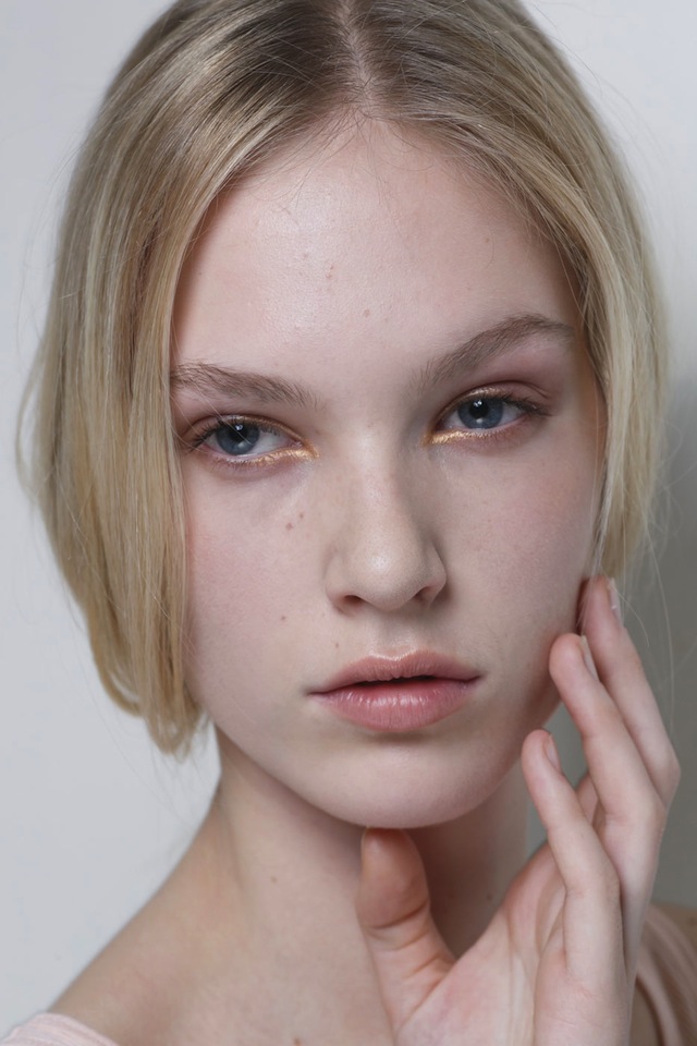 Гамма nude: Alberta Ferretti